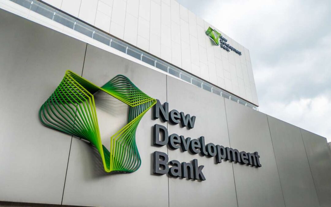 Banco de los Brics prepara fondos de inversión para competir con Banco Mundial