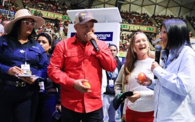 Presidenta (e) Rodríguez: «A partir de hoy el gabinete económico en pleno estará abocado a la economía comunal»