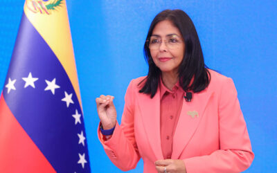 Presidenta encargada declara sesión permanente de diálogo laboral