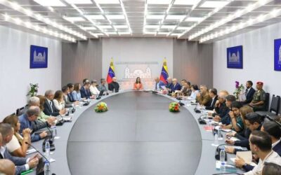 Delcy anuncia reestructuración del gabinete y consulta pública para simplificar trámites burocráticos
