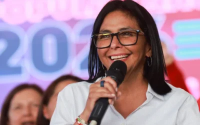 Presidenta (E) logra mayor repunte de popularidad entre líderes de Latinoamérica